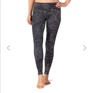 XS beyond yoga swirling dots leggings